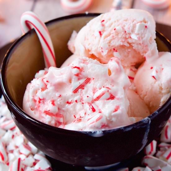 Easy Candy Cane Ice Cream