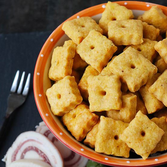 Homemade Cheez-its