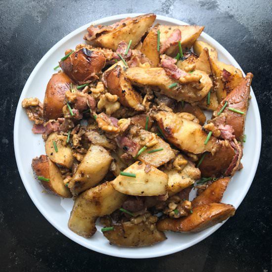 Savoy bosc pear salad