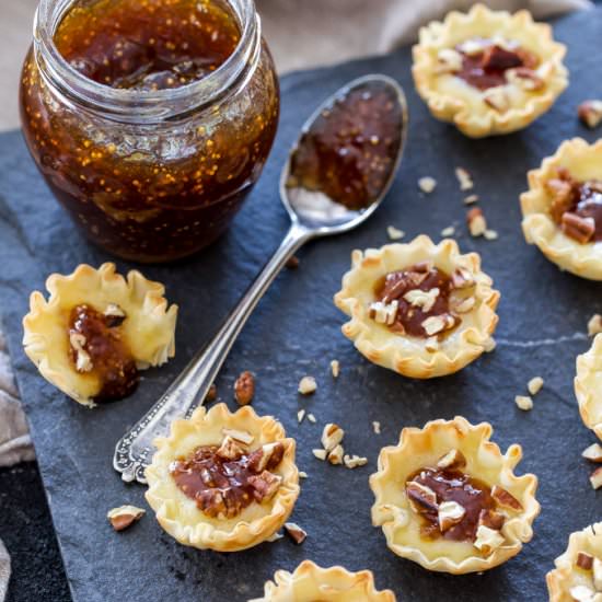 Baked Brie and Fig Jam Bites