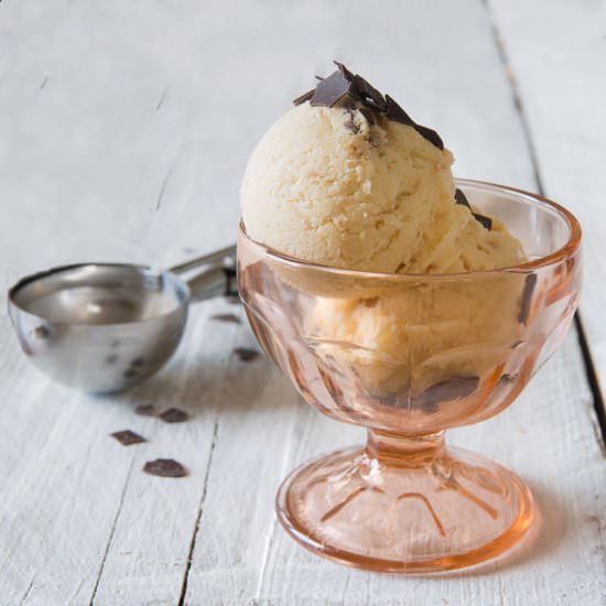 Honey Ice Cream with Chocolate