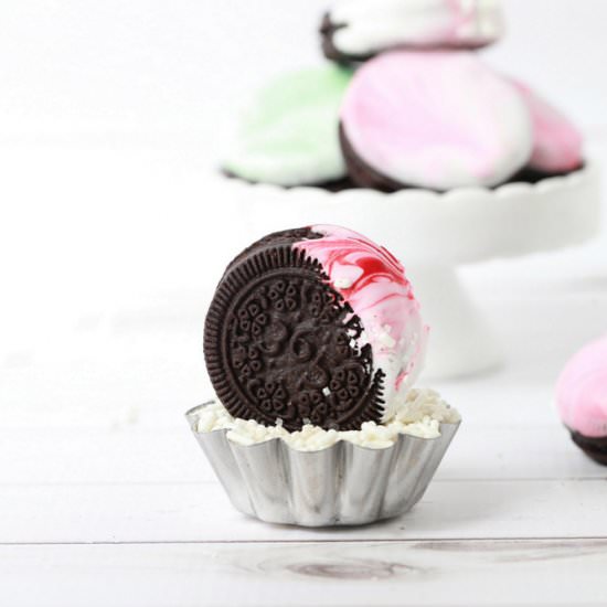 Peppermint Marble Oreos