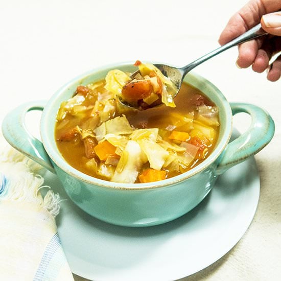 Slow Cooker Spicy Cabbage Soup