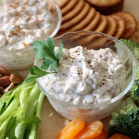 Skinny Sour Cream and Onion Dip