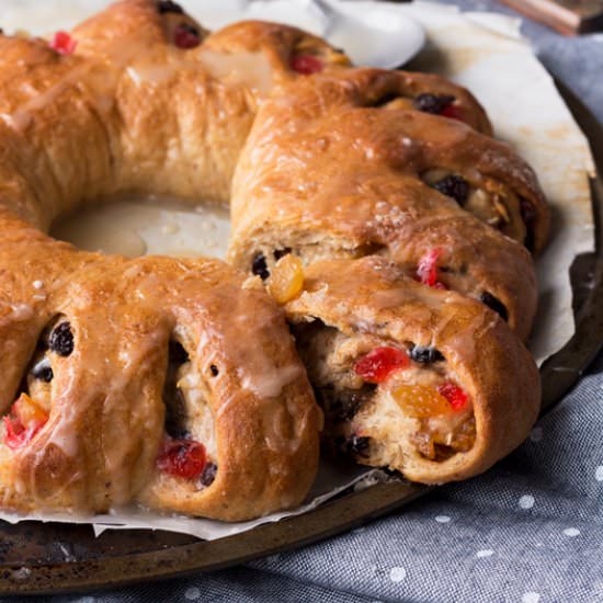 Vegan Tea Ring (Swedish Tea Ring)
