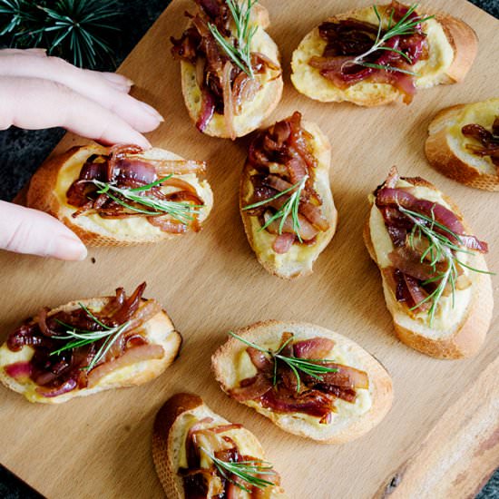 Hummus & Caramelised Onion Crostini