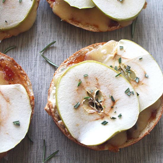 Apple, Cheddar, and Rosemary Bagels