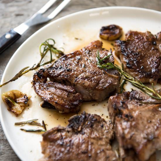 ROSEMARY GARLIC GRILLED LAMB CHOPS