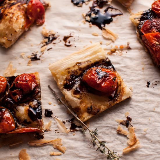 Roasted Tomato Puff Pastry Bites