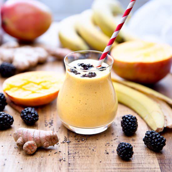 Probiotic turmeric mango smoothie