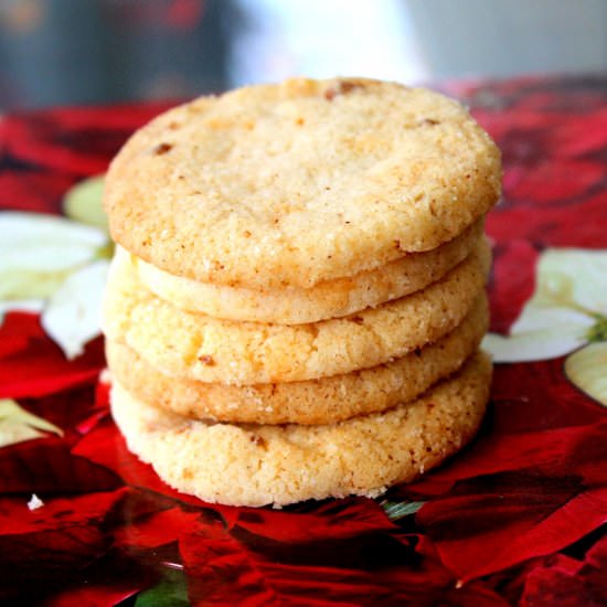 Roasted Garlic and Cayenne Cookies