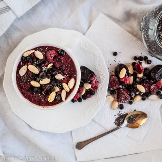 Vegan Paleo Berry Smoothie Cup