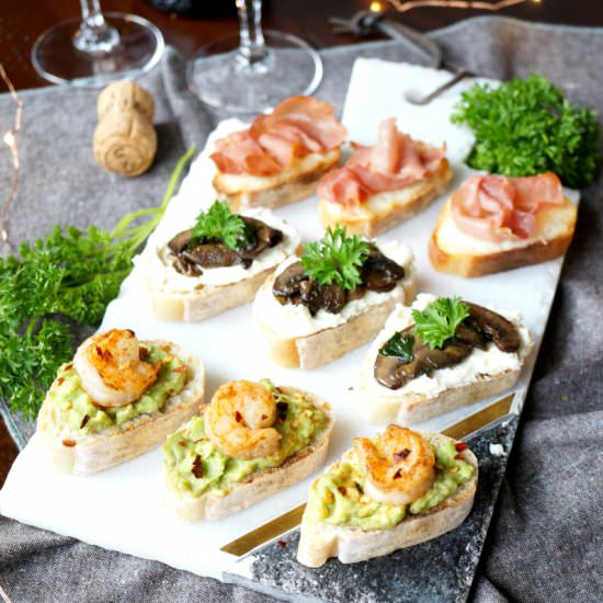 Holiday Crostini Trio