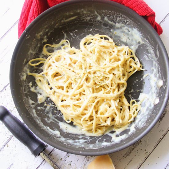 Skinny Alfredo Sauce (Low Fat)