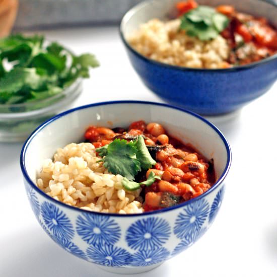 Black Eyed Pea Curry with Greens