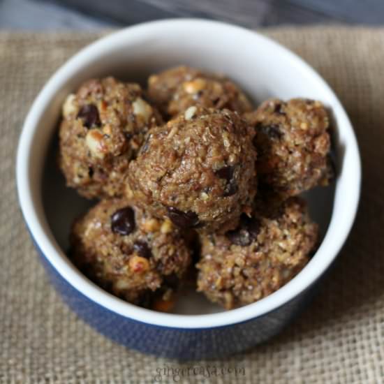 Peanut Butter Chocolate Energy Ball