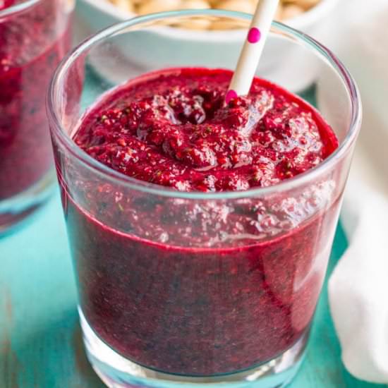 Berry, Beet + Broccoli Smoothie