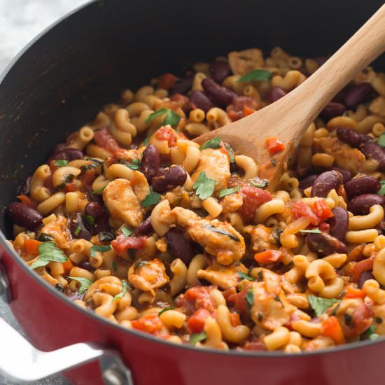 One Pot BBQ Chicken Chili Mac