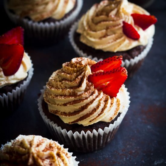 Strawberry Chocolate Cream Cupcakes