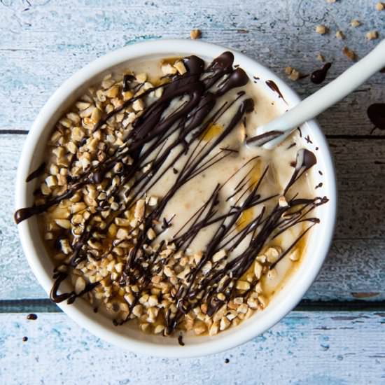 Snickers Smoothie Bowl