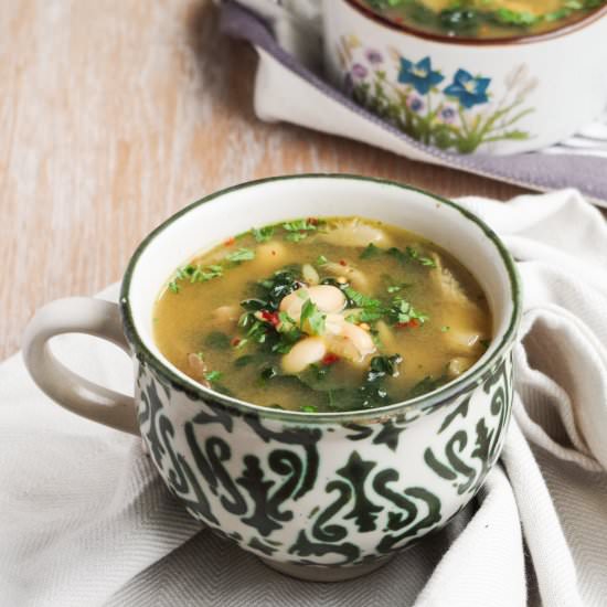 White Bean, Mushroom and Kale Soup