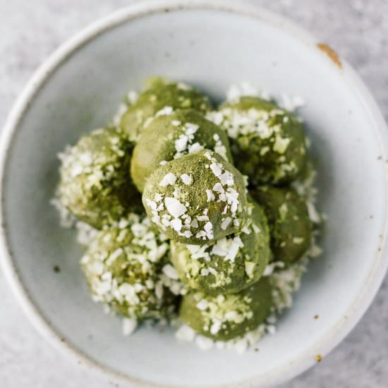 Matcha Chia Seed Energy Bites