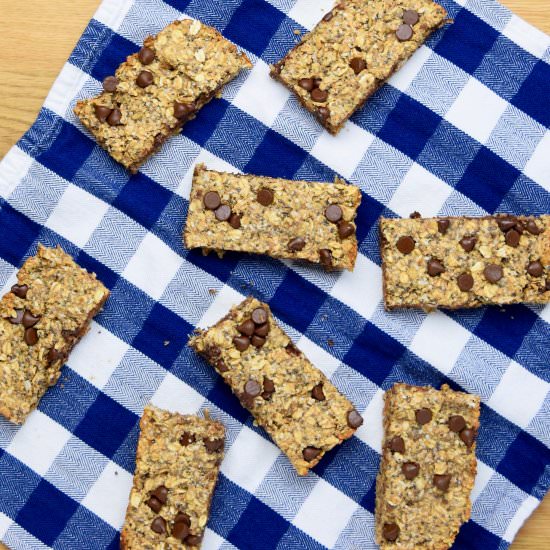 PB Chocolate Chip Granola Bars
