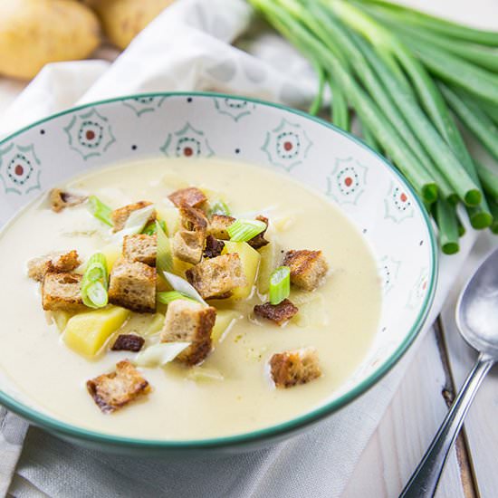 Potato soup with croutons
