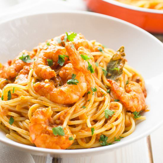 Spicy tomato shrimp pasta