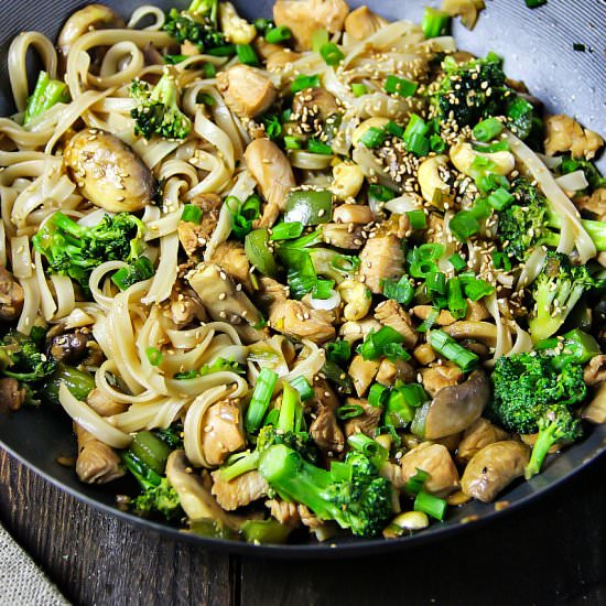 Chicken Stir-Fry with Rice Noodles