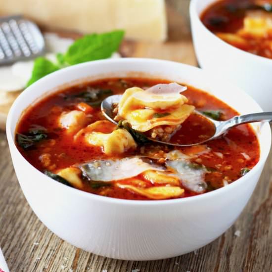 Italian Tomato Tortellini Soup