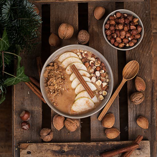 Apple smoothie bowl