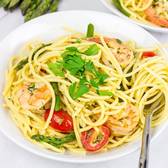 Spaghetti + White Wine Garlic Sauce