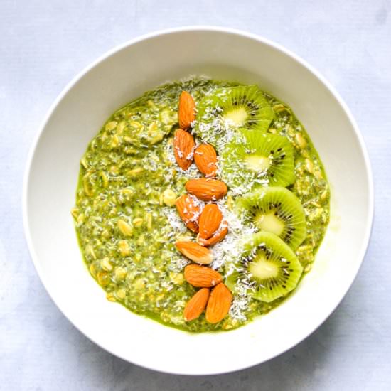 Creamy Matcha Overnight Oats