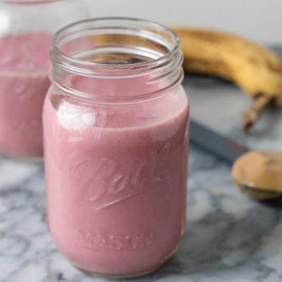 Strawberry Peanut Butter Smoothie