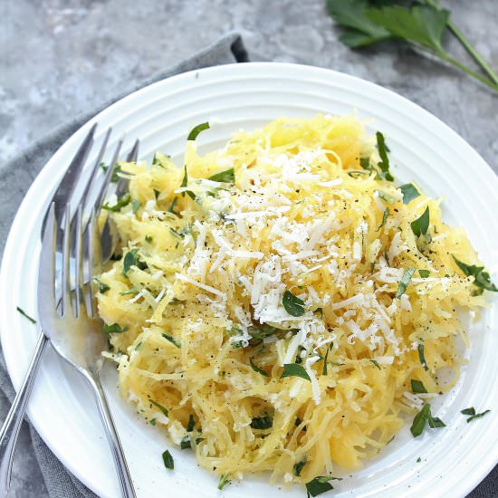 Garlic Parmesan Spaghetti Squash
