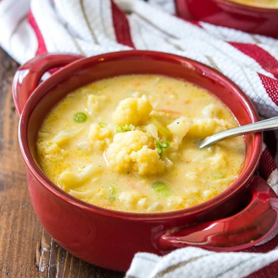 Cheesy Cauliflower Soup