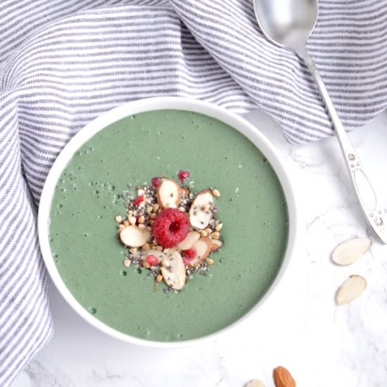 My Favorite Spirulina Smoothie Bowl