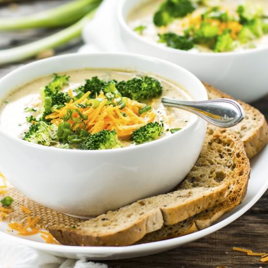 Crock-Pot Broccoli Cheese Soup