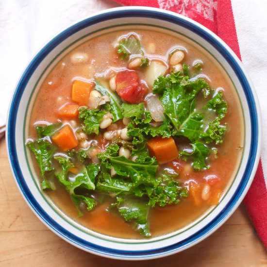 Kale, Tomato, & White Bean Soup