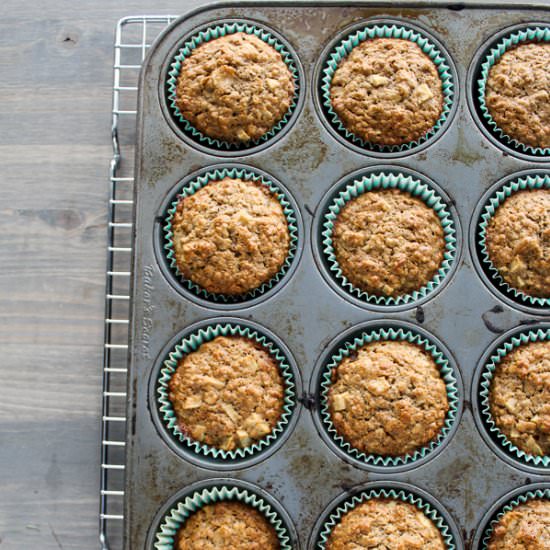 Fresh Apple Oatmeal Muffins