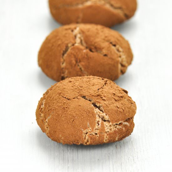 Almond Biscuits with Carob Flour