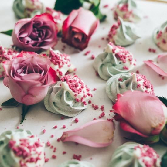 Spirulina Rose Superfood Meringues