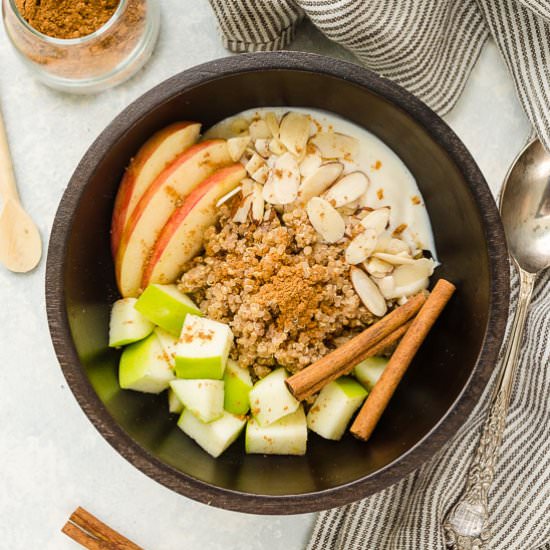 Vanilla Chai Breakfast Quinoa Bowls