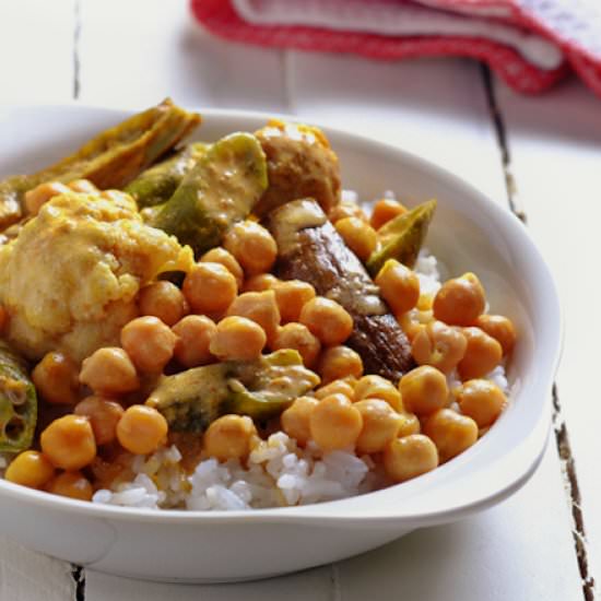 Slow Cooker Vegan Red Curry