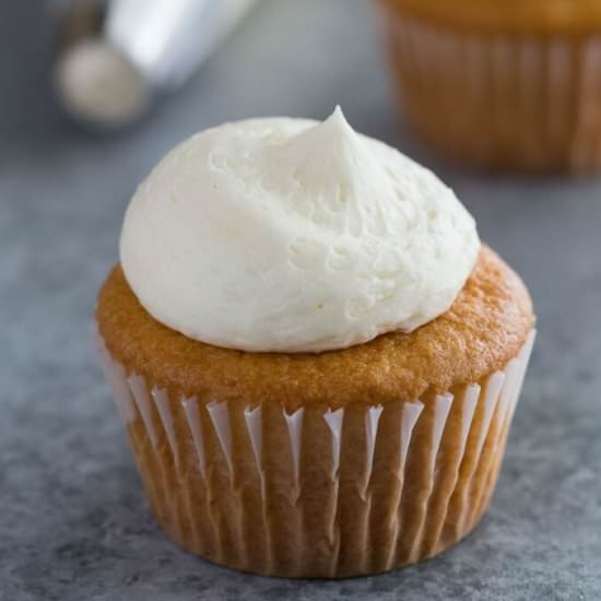 Basic Vanilla Buttercream Frosting