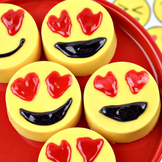 Heart Eyes Emoji Valentine Oreos