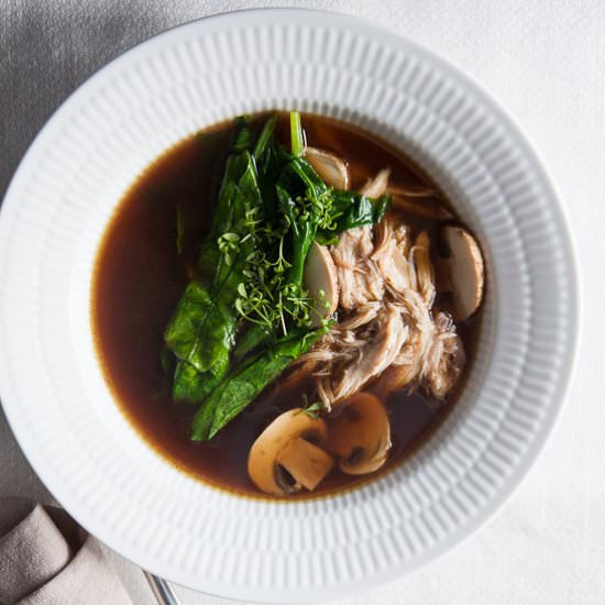 Pulled rabbit in brown stock