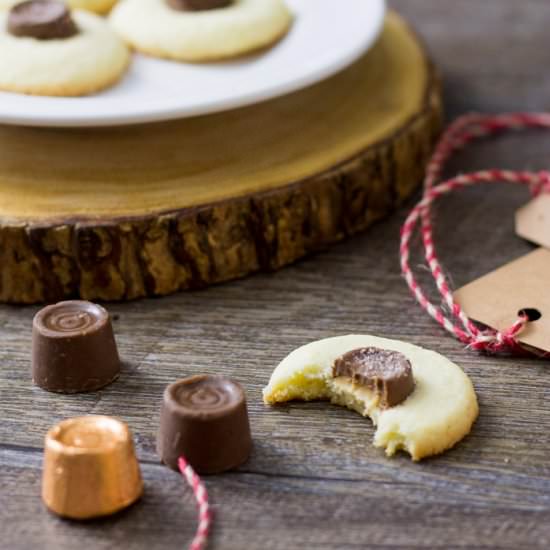 Salted Rolo Thumbprint Cookies