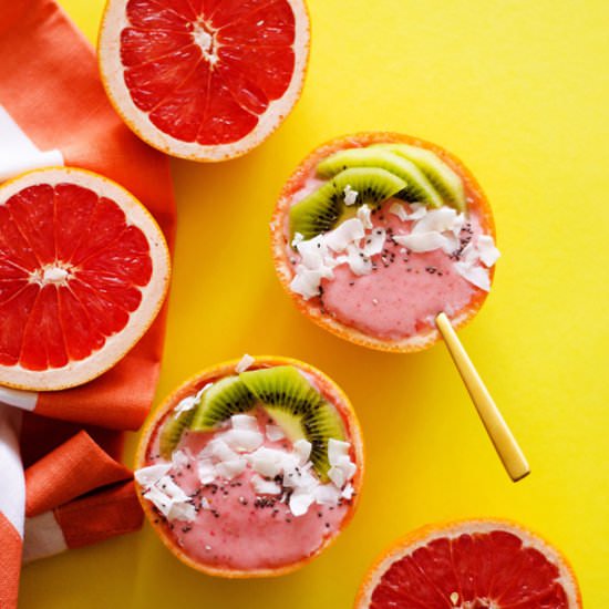 Strawberry Grapefruit Smoothie Bowl